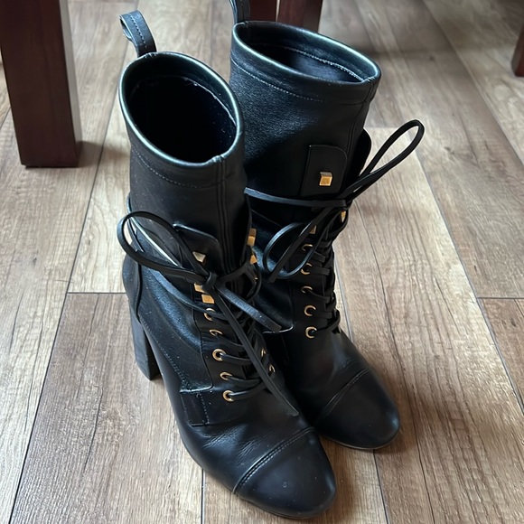 Stuart Weitzman Veruka Boots - Picture 1 of 13